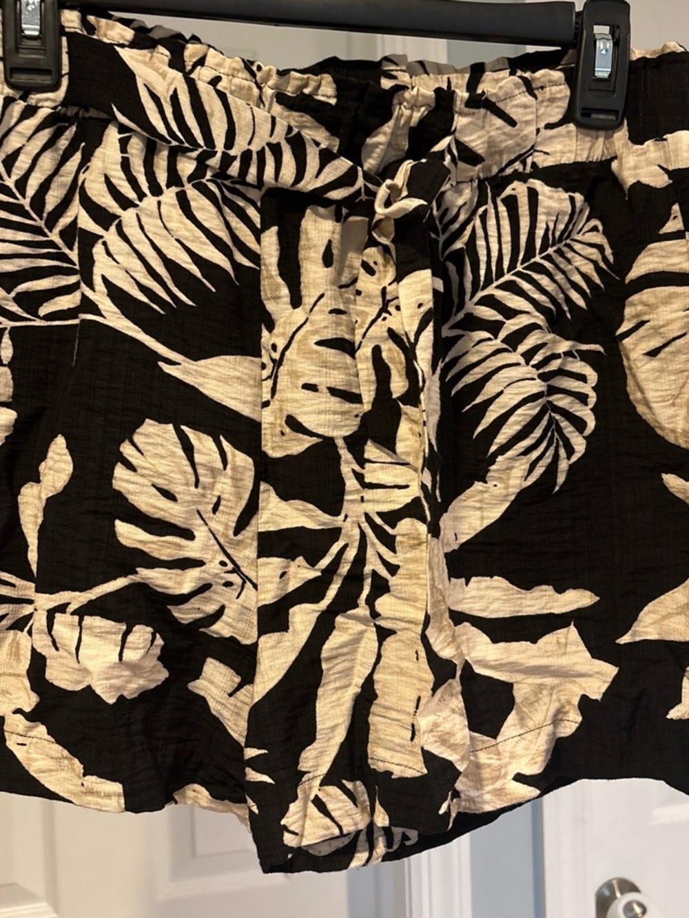 Black & Cream Tropical Leaf Skirt